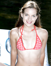Yummy tera teasing on outdoors and posing her wet luscious body